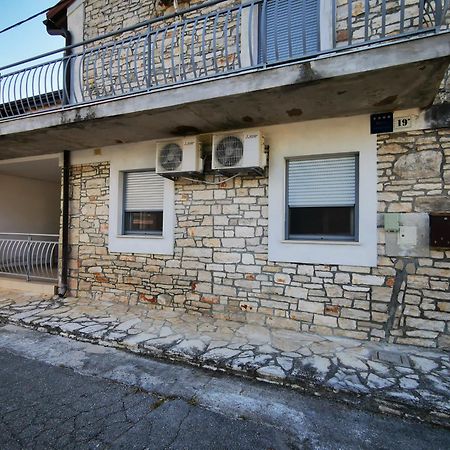 Meressa Paolia Apartments Novigrad  Екстер'єр фото