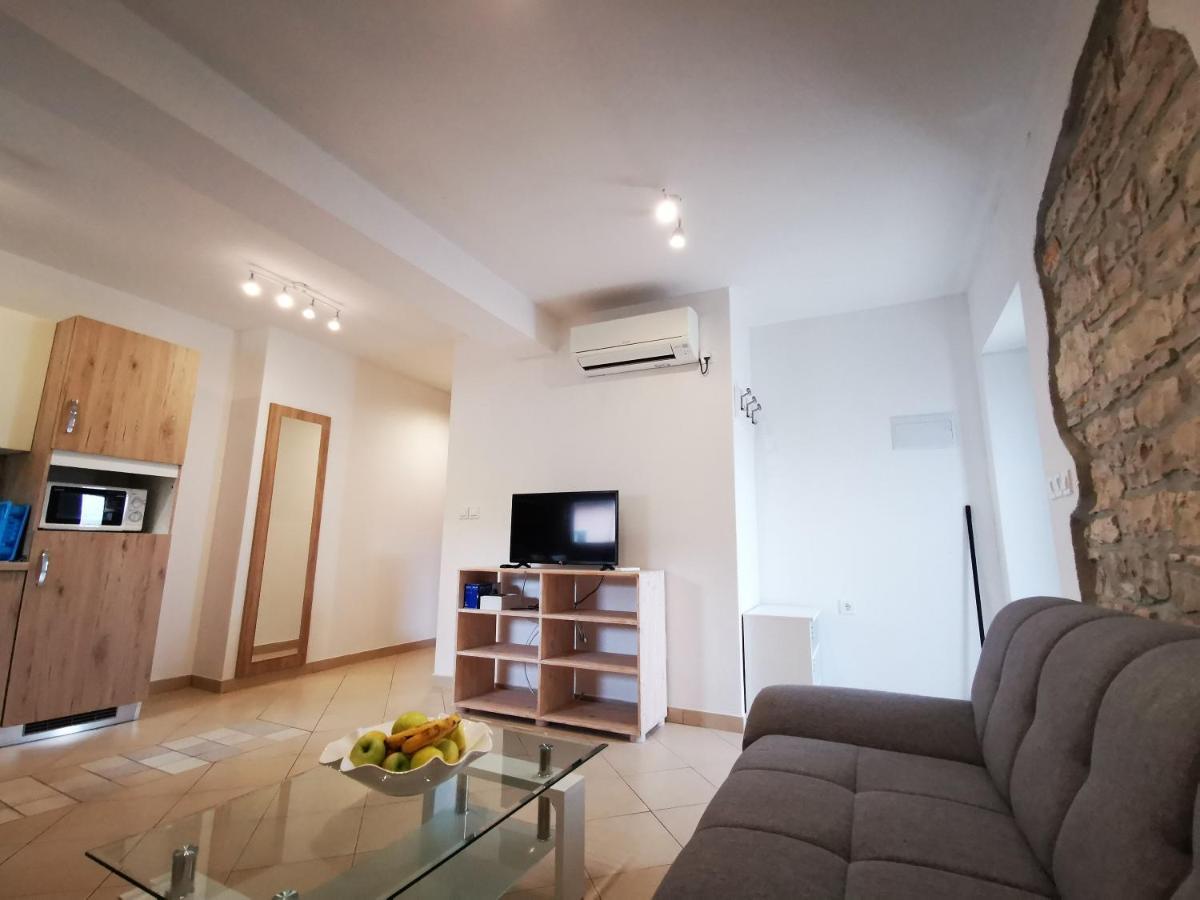 Meressa Paolia Apartments Novigrad  Екстер'єр фото