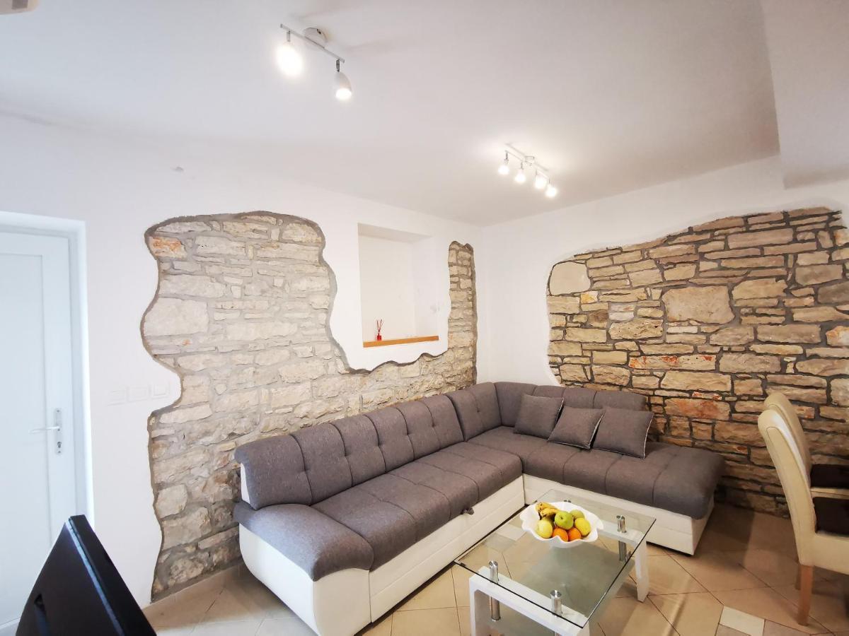 Meressa Paolia Apartments Novigrad  Екстер'єр фото