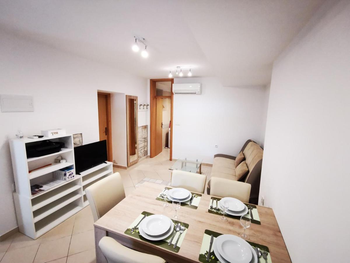 Meressa Paolia Apartments Novigrad  Екстер'єр фото