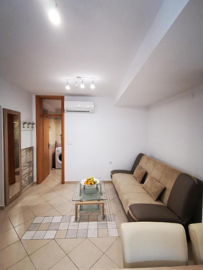 Meressa Paolia Apartments Novigrad  Екстер'єр фото