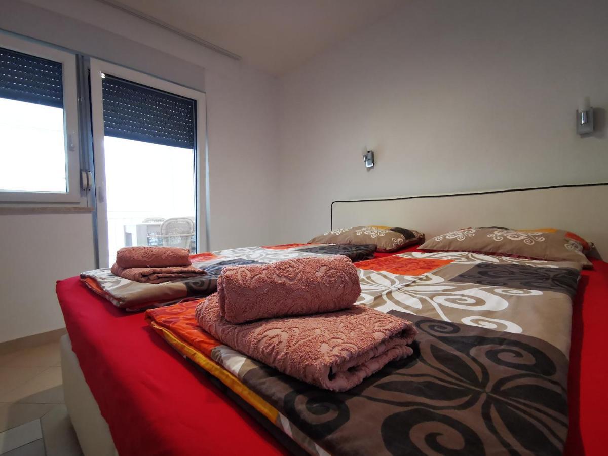 Meressa Paolia Apartments Novigrad  Екстер'єр фото
