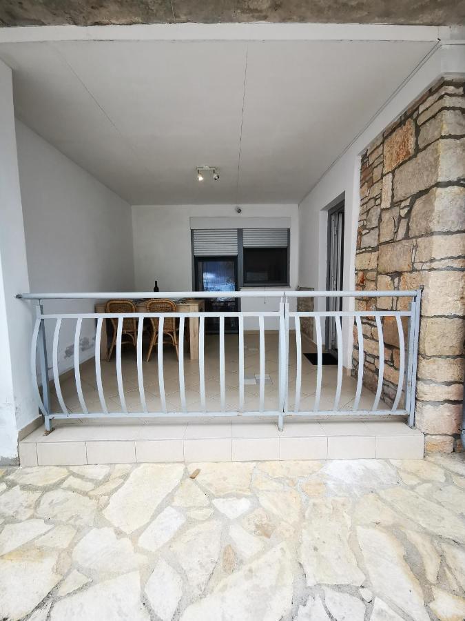 Meressa Paolia Apartments Novigrad  Екстер'єр фото