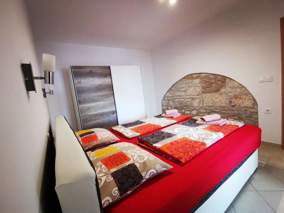 Meressa Paolia Apartments Novigrad  Екстер'єр фото