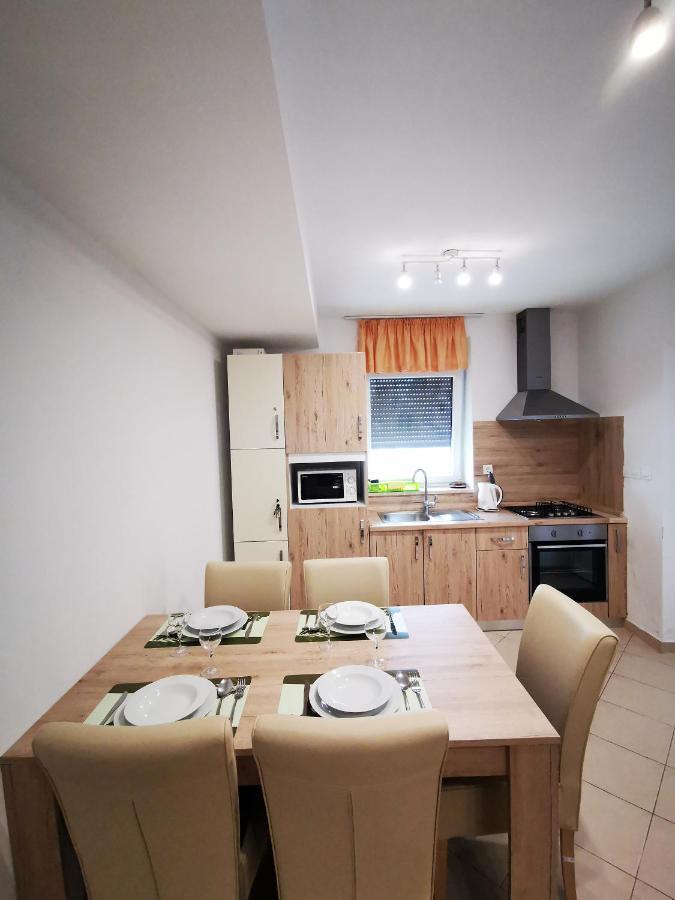 Meressa Paolia Apartments Novigrad  Екстер'єр фото