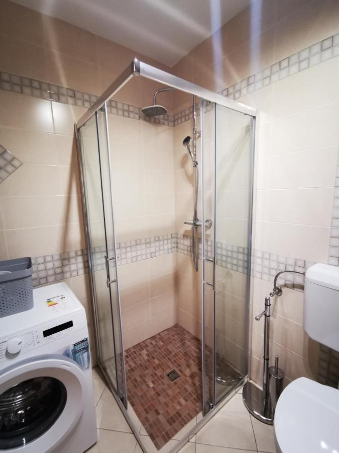 Meressa Paolia Apartments Novigrad  Екстер'єр фото
