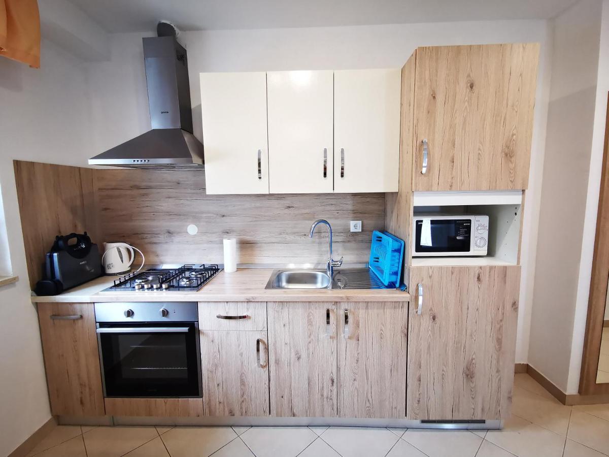 Meressa Paolia Apartments Novigrad  Екстер'єр фото