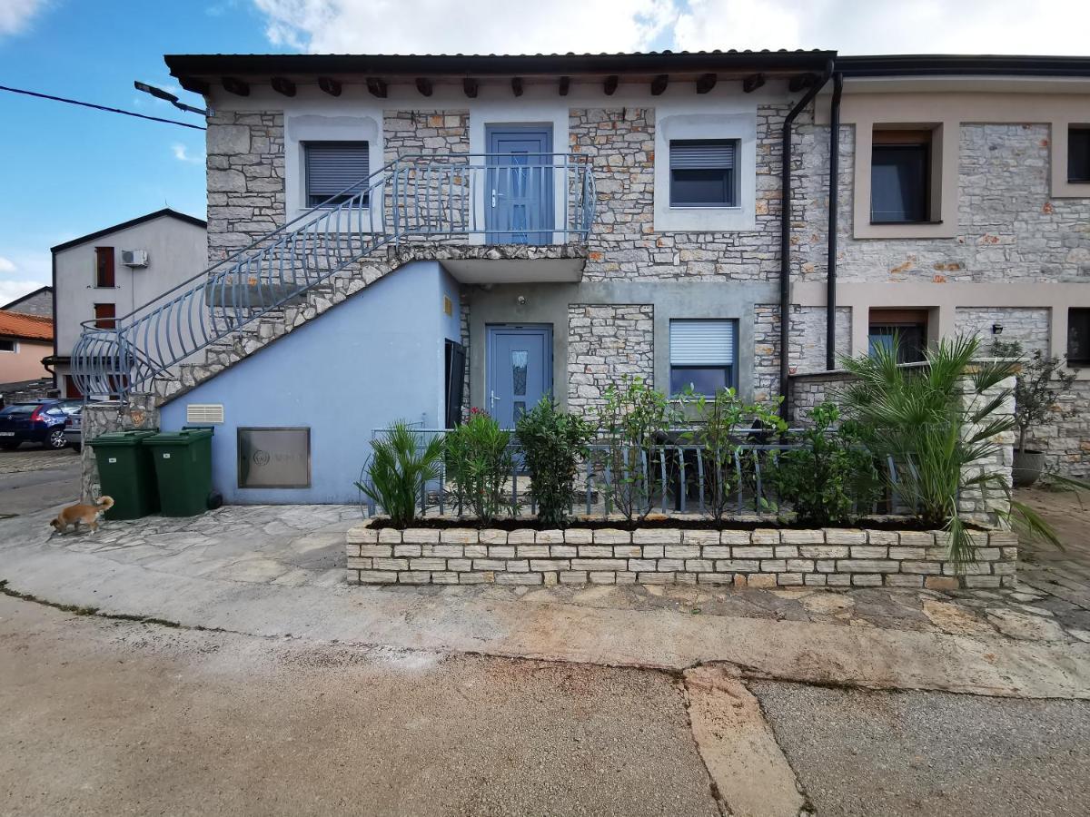 Meressa Paolia Apartments Novigrad  Екстер'єр фото