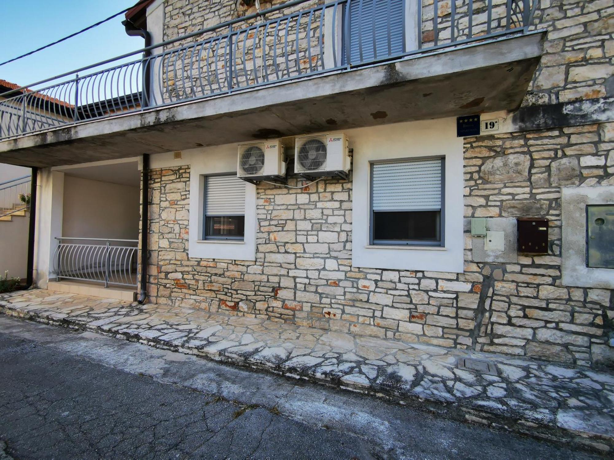 Meressa Paolia Apartments Novigrad  Екстер'єр фото